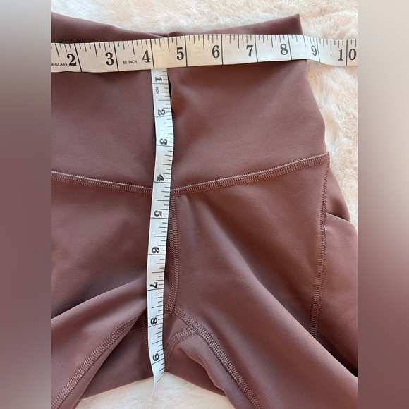 Lululemon Wunder Train High Rise Crop with Pocket size 0 - Picture 5 of 7